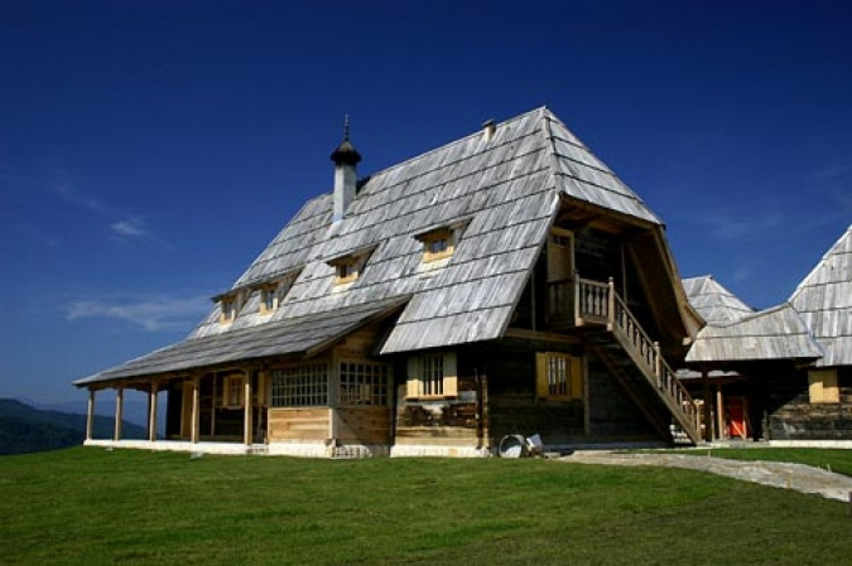 MOKGRA GORA AND DRVENGRAD | Hotel Mona Plaza Zlatibor